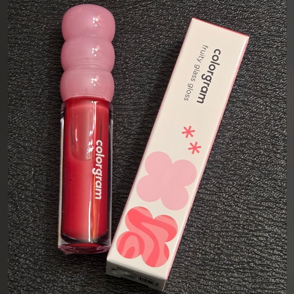 S. Korean Beauty Colorgram Jelly Thru Fruity Glass Gloss in Giggle Strawberry